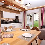 Dağ evi Schnee Mayrhofen
